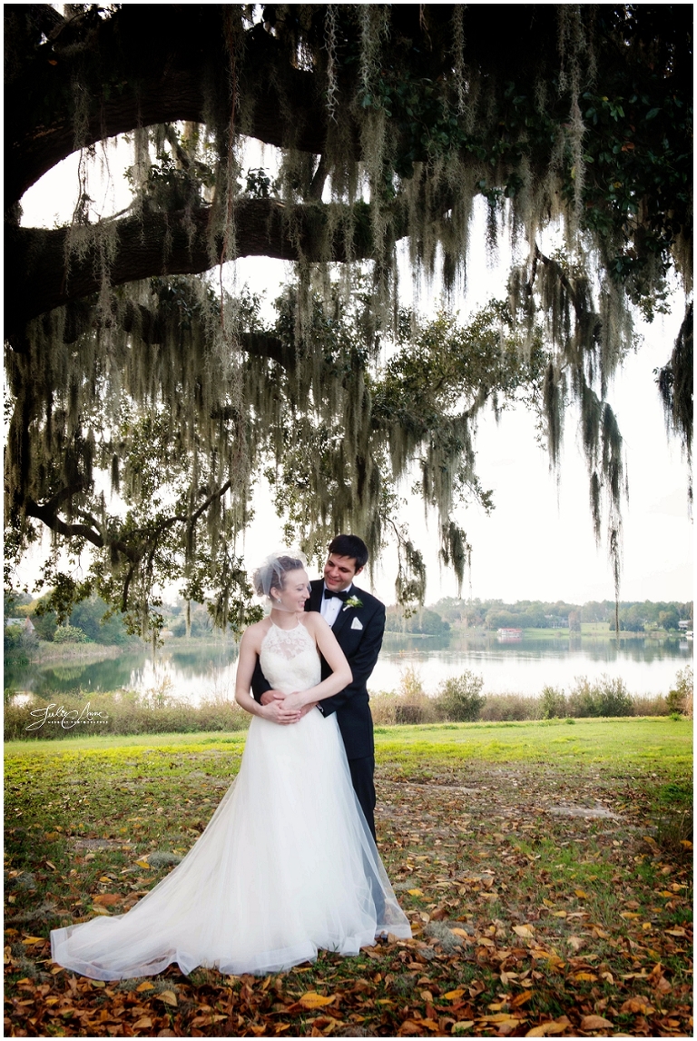 Oxford exchange wedding, tampa, florida, bride and groom cake cutting