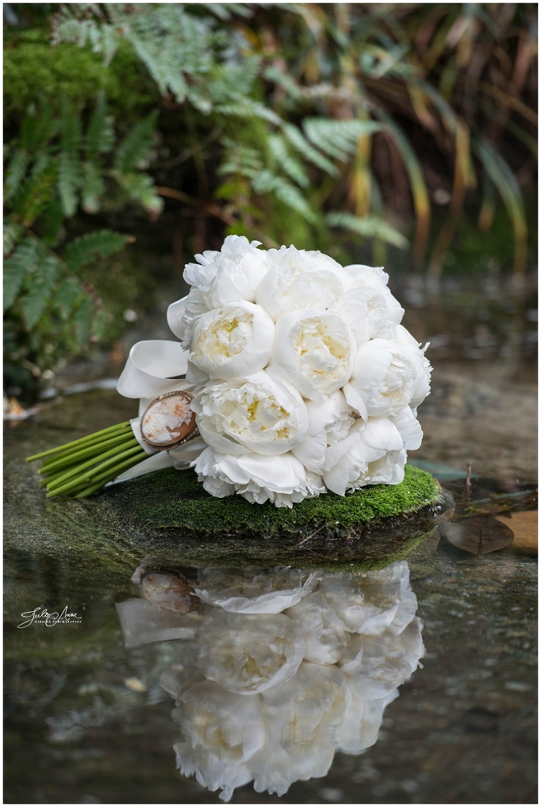 White Peony, Pink and Peach bright bouquet, Grande Hyatt Buckhead, Julie Anne Photography, Atlanta, Whismical and Romantic