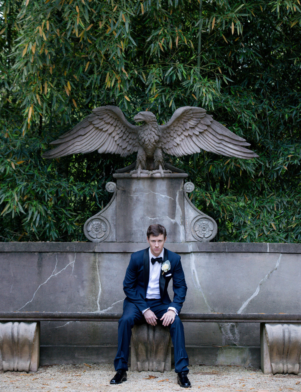 portrait of groom at atlanta history center swan house wedding by julie anne photography